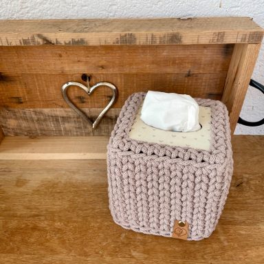 Taschentuchbox hoch